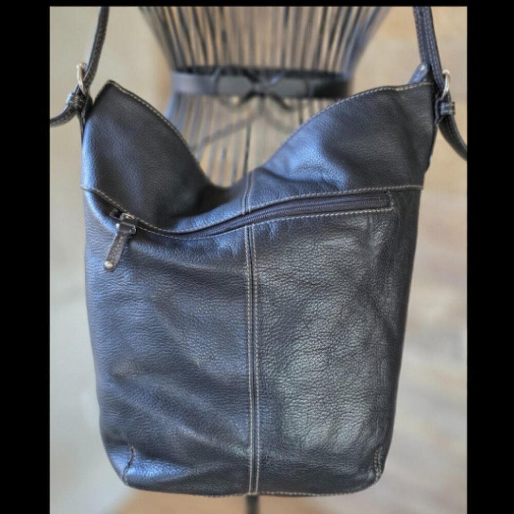 Tignanello Black Leather Shoulder Bag Bucket Bag Crossbody